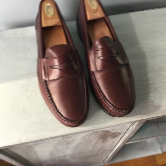 ALLEN EDMONDS CAMERON BURGUNDY LEATHER LOAFERS